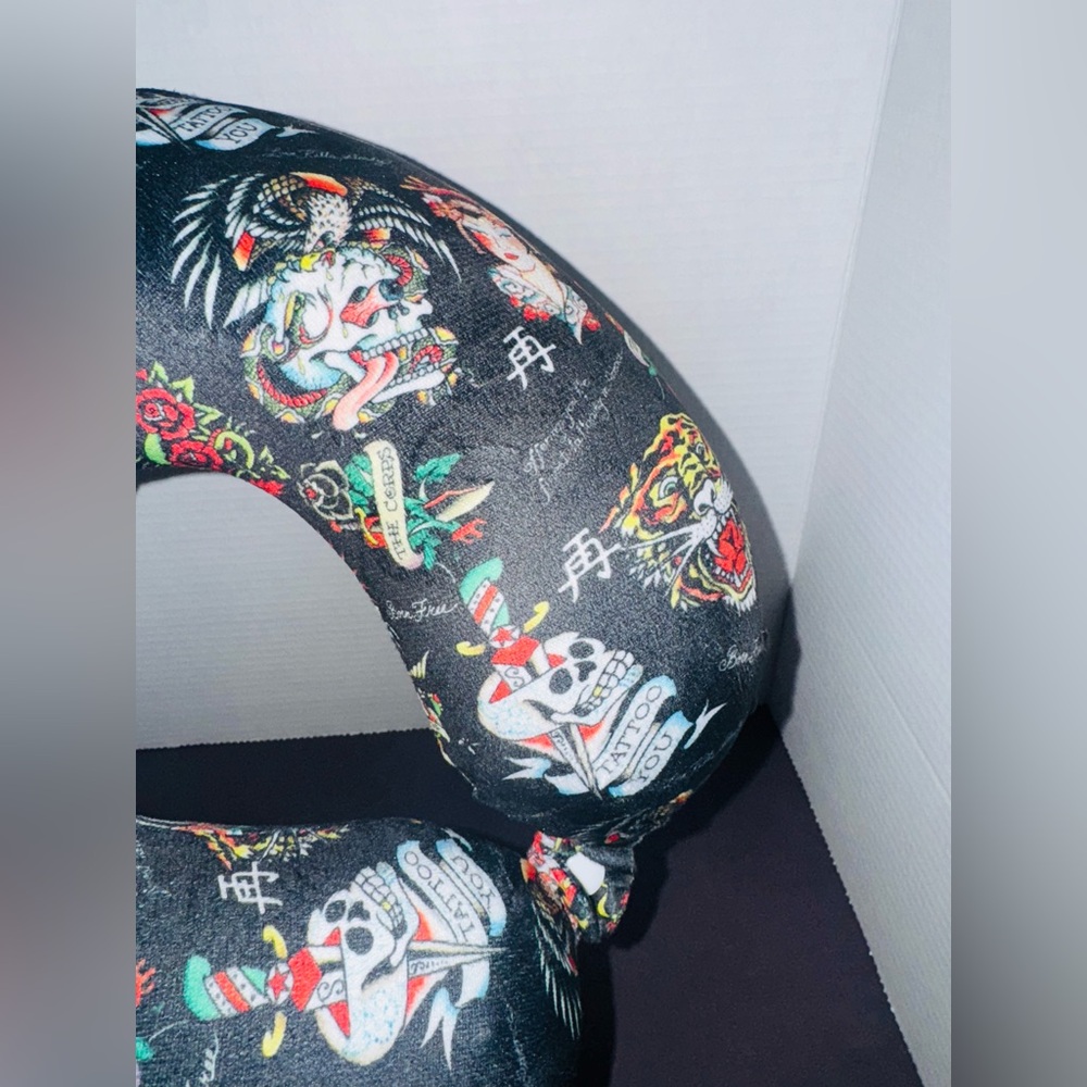 Ed Hardy Black Tattoo memory foam Neck Pillow BNWT - Picture 2 of 4